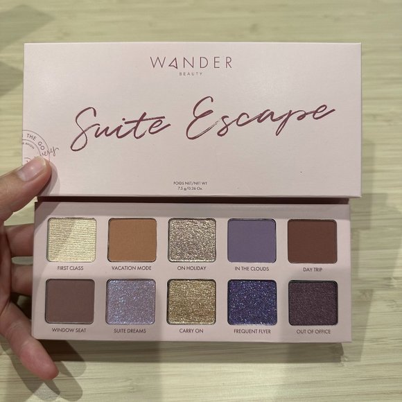 (NEW) WANDER BEAUTY Suite Escape Palette - Picture 1 of 1